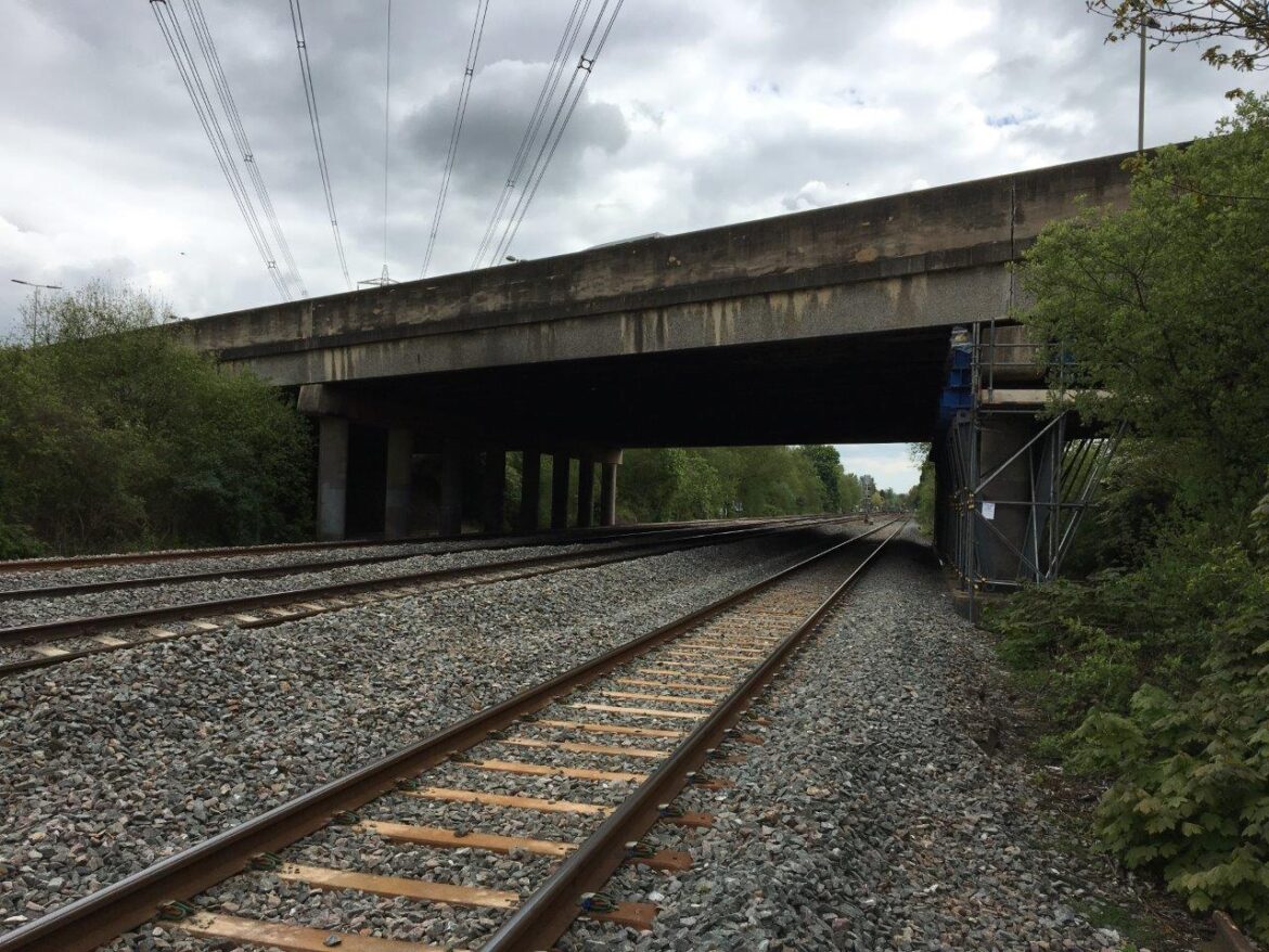 Kennington Rail Bridge